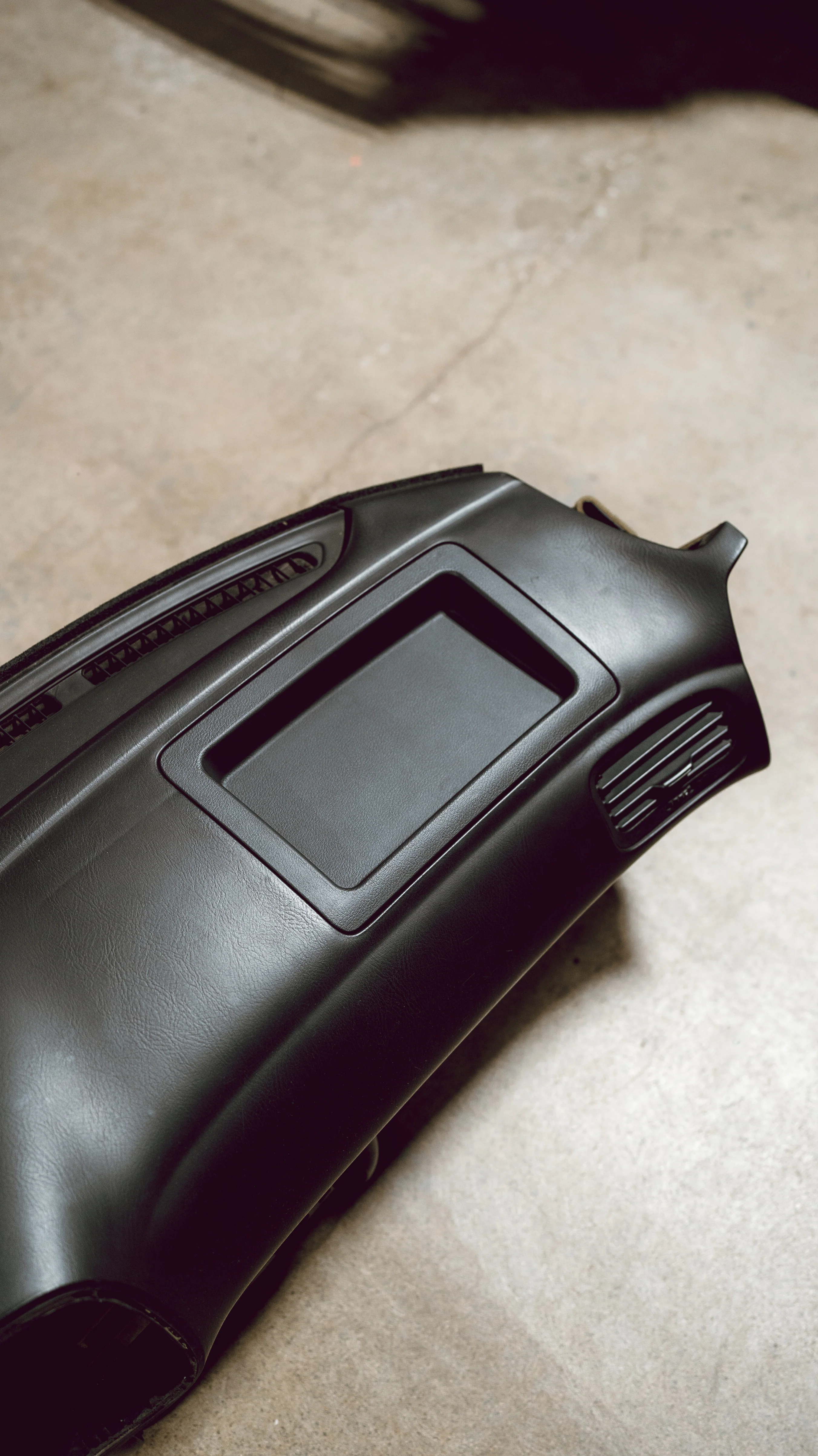 RENEGADE S2000 AIR BAG TRAY - Image 2
