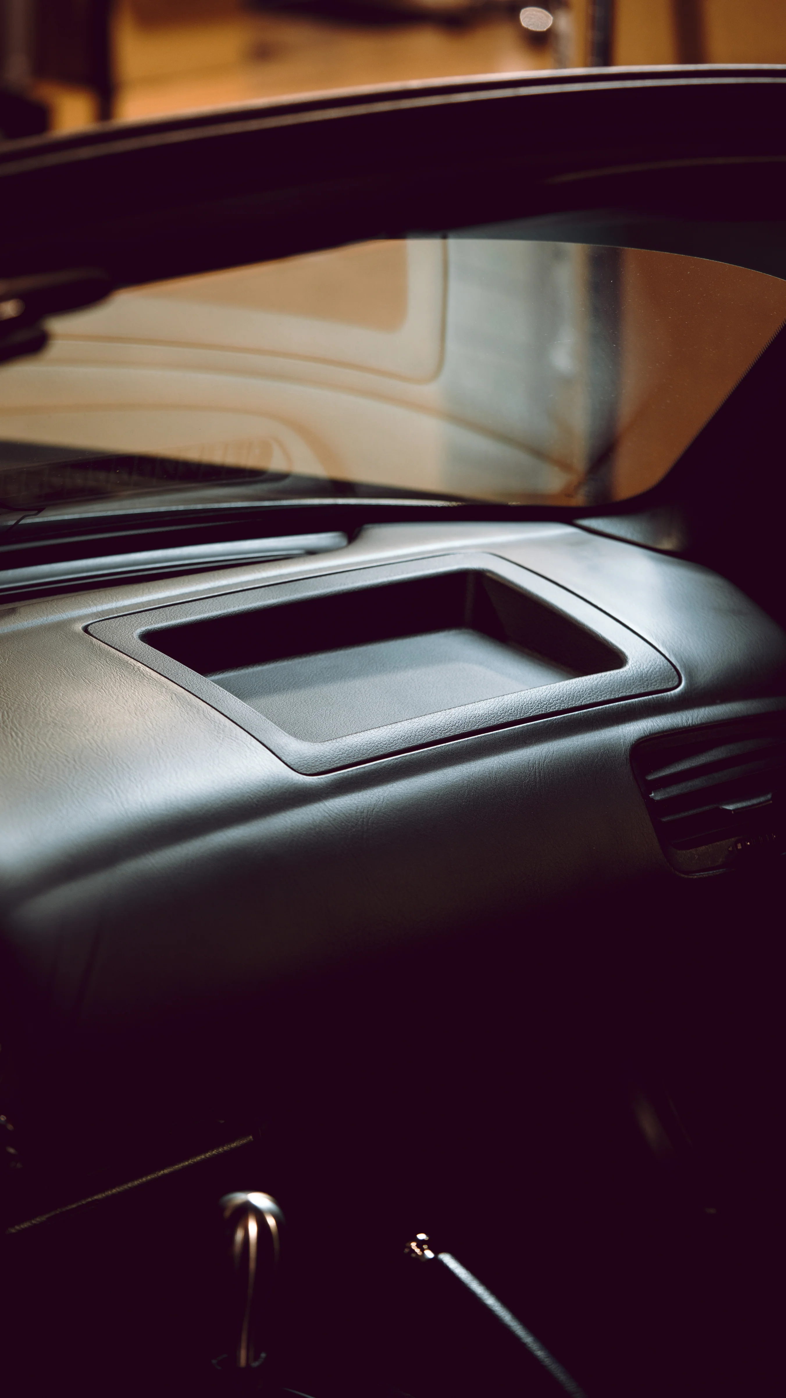 RENEGADE S2000 AIR BAG TRAY - Image 4