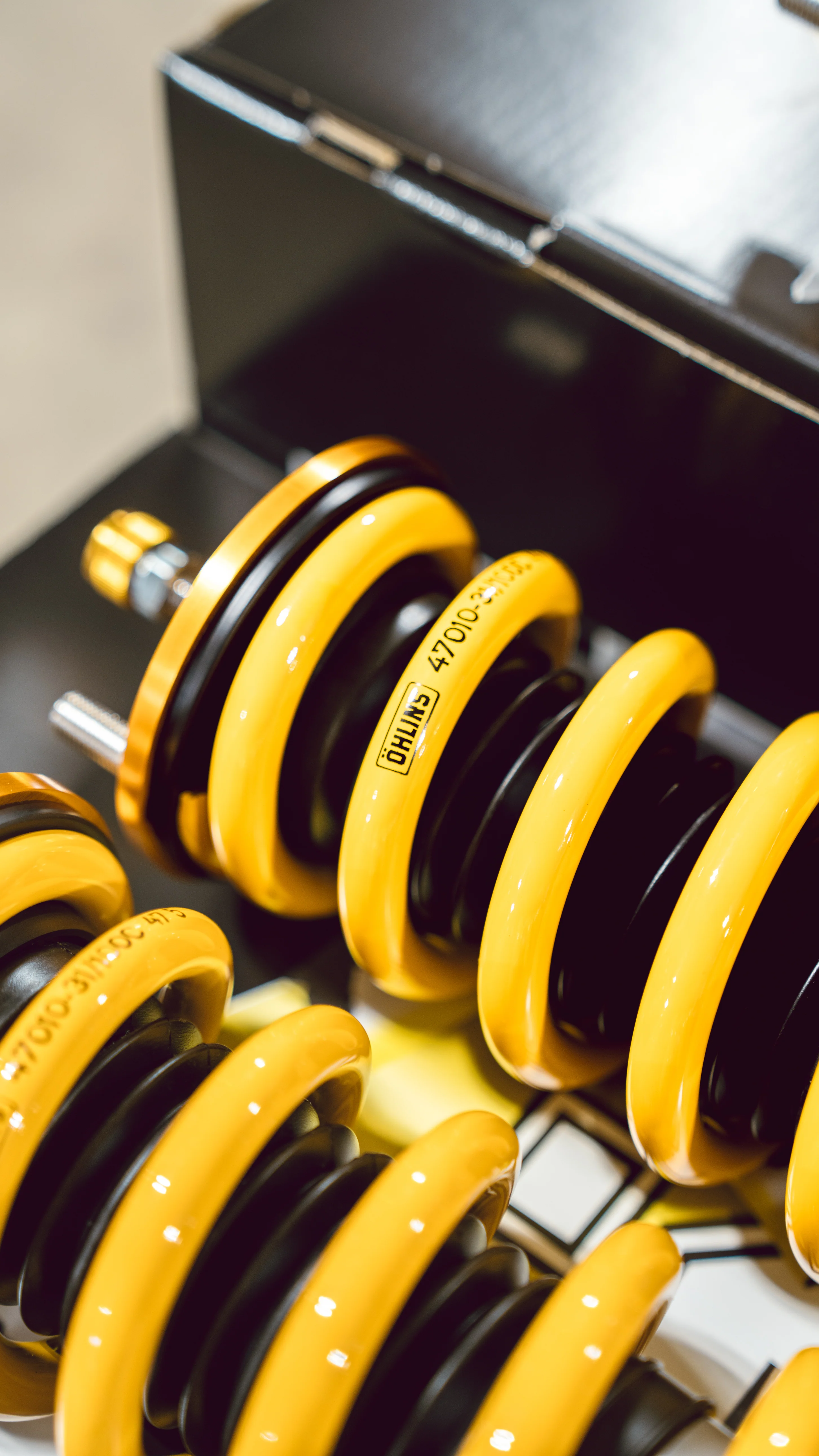 OHLINS S2000 DFV COILOVERS - Image 4
