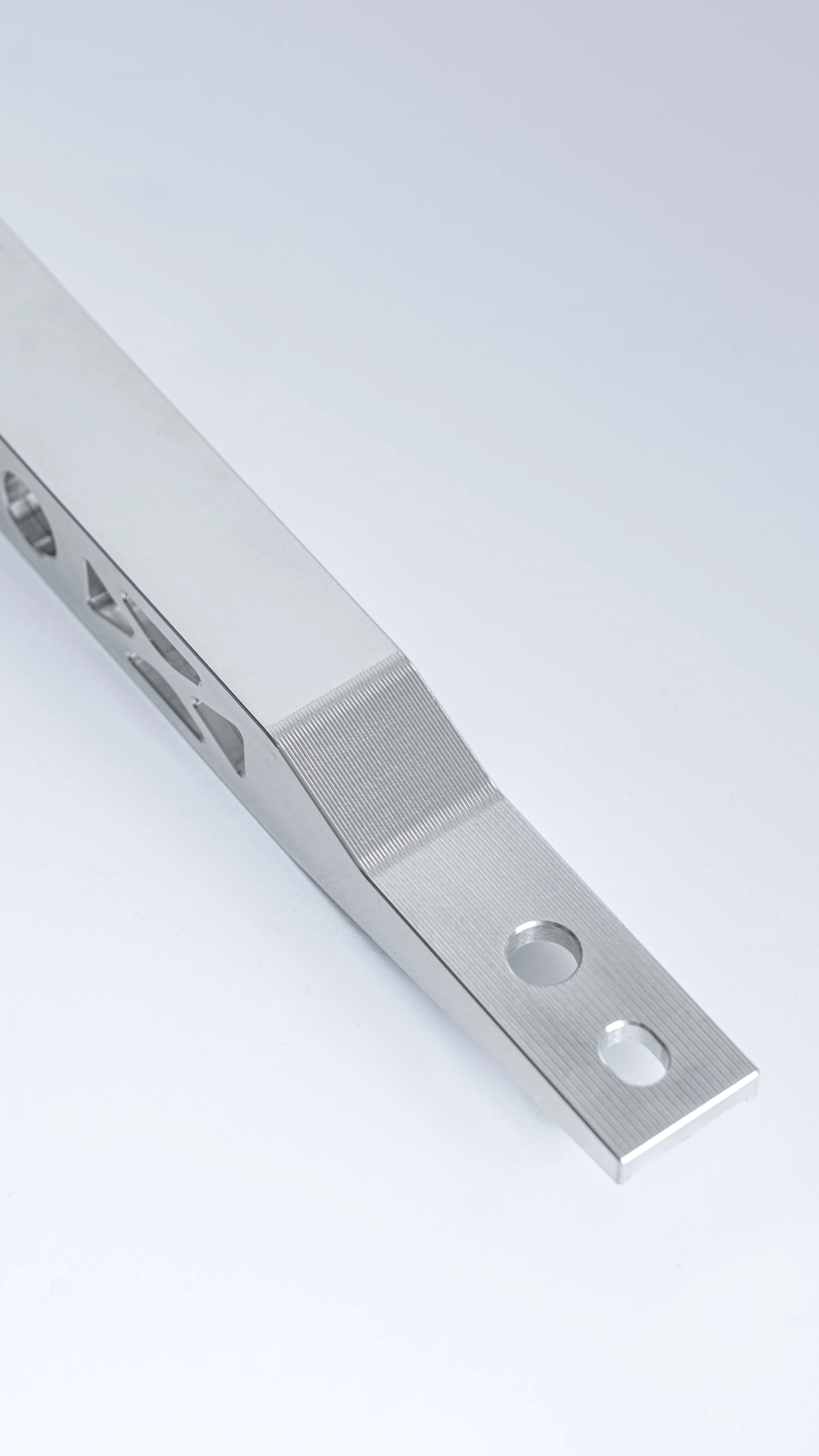 RENEGADE DC2-R BILLET LOWER REAR TIE BAR - Image 4
