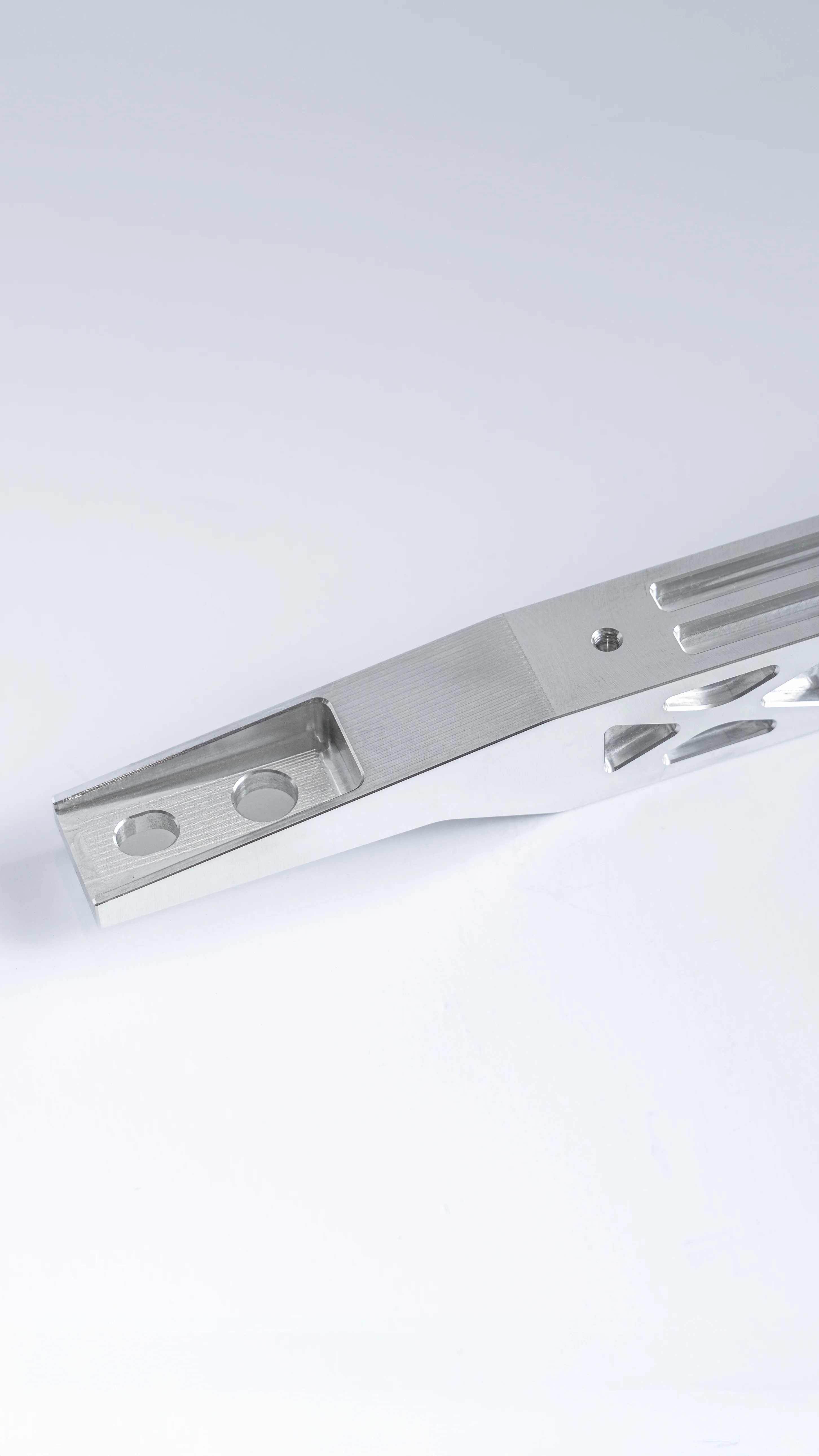 RENEGADE DC2-R BILLET LOWER REAR TIE BAR - Image 7