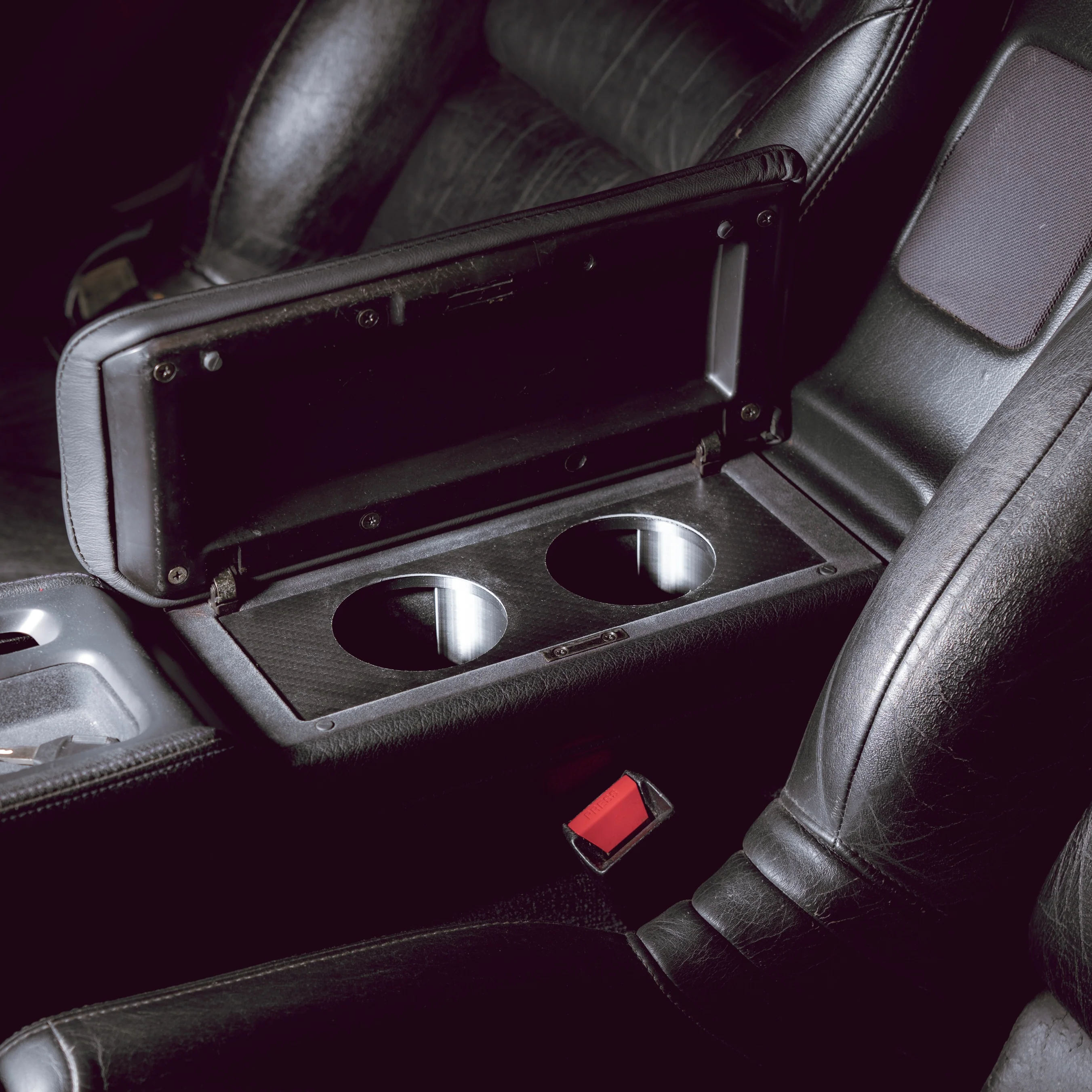 RENEGADE NSX CARBON CUP HOLDER
