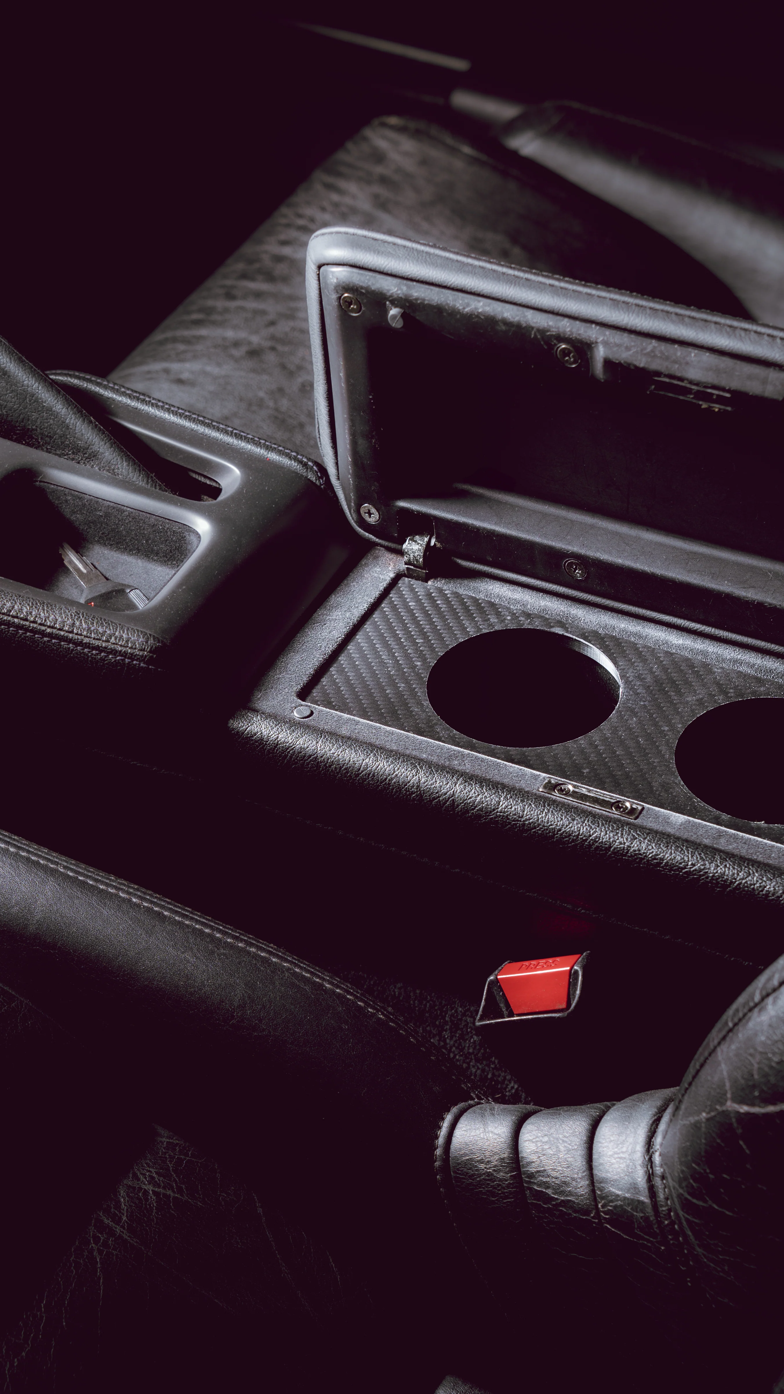 RENEGADE NSX CARBON CUP HOLDER - Image 6