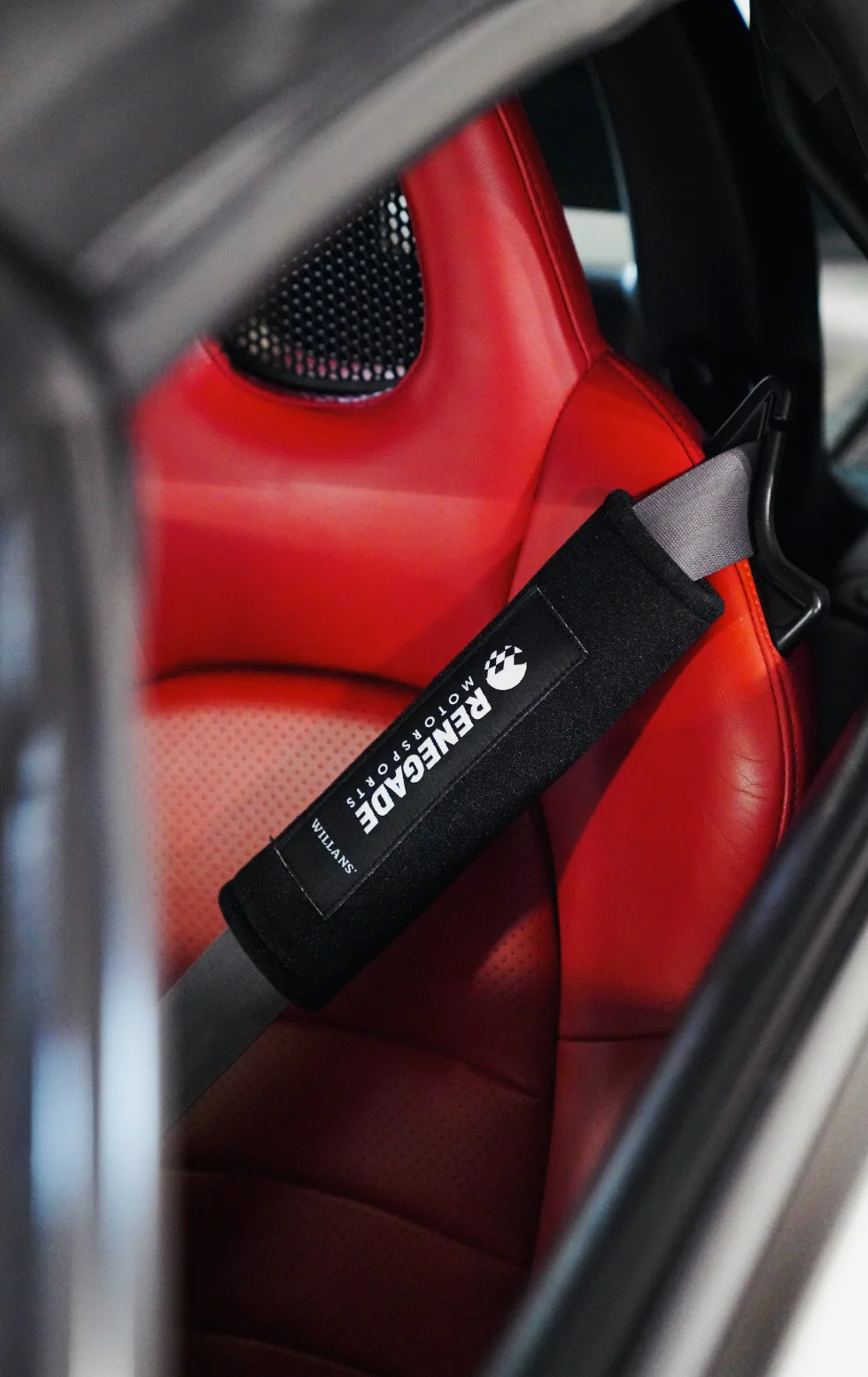 RENEGADE X WILLANS SHOULDER PADS - Image 3